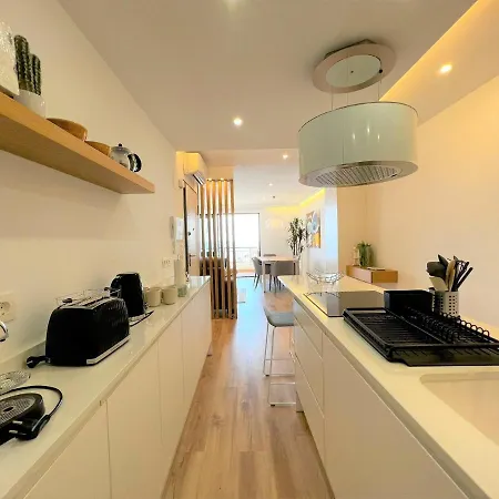 Marina Sunbeach Sea View Appartement *