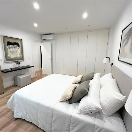 Marina Sunbeach Sea View Apartment
