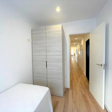 Marina Sunbeach Sea View Apartamento *